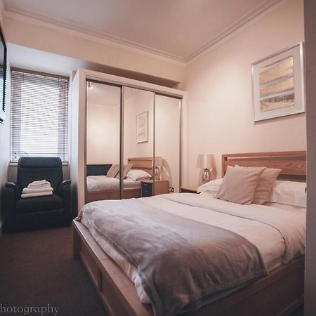 Prime 2 Bedroom City Centre Apt Aberdeen Exterior foto